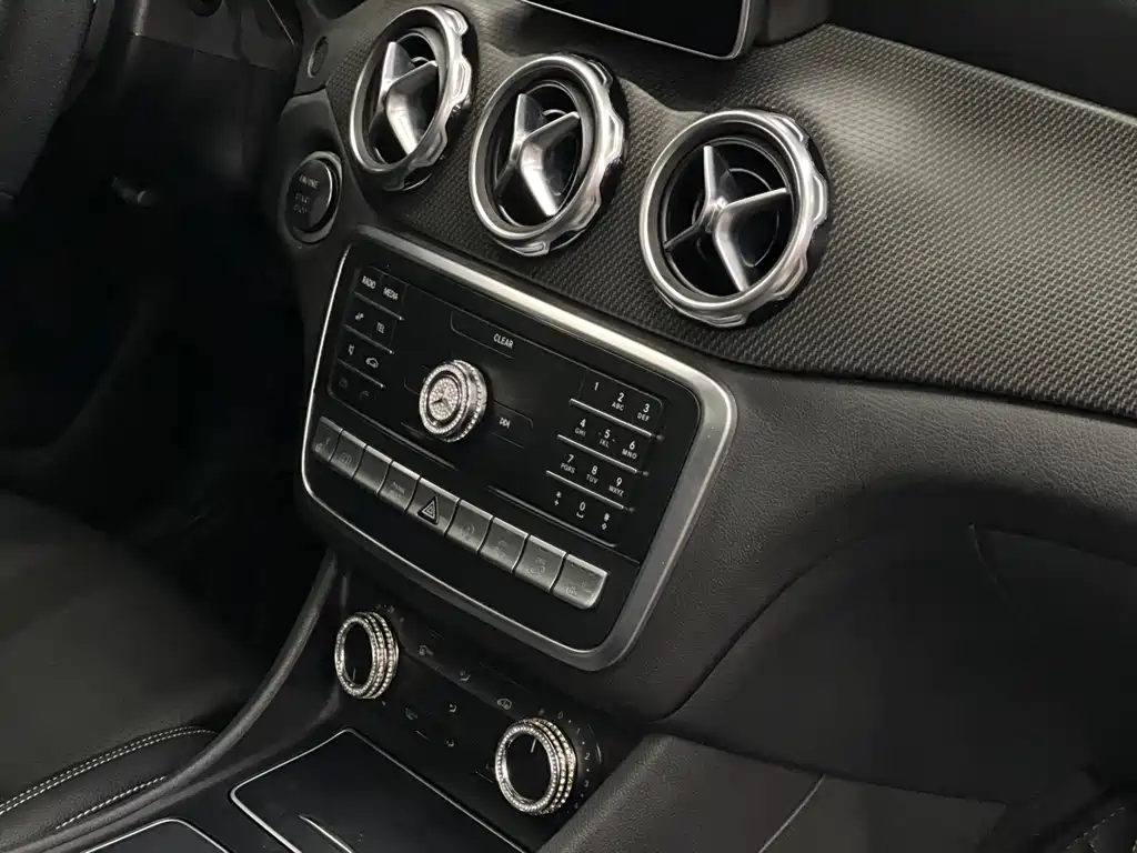 Mercedes-Benz GLA 2018 — фото 22