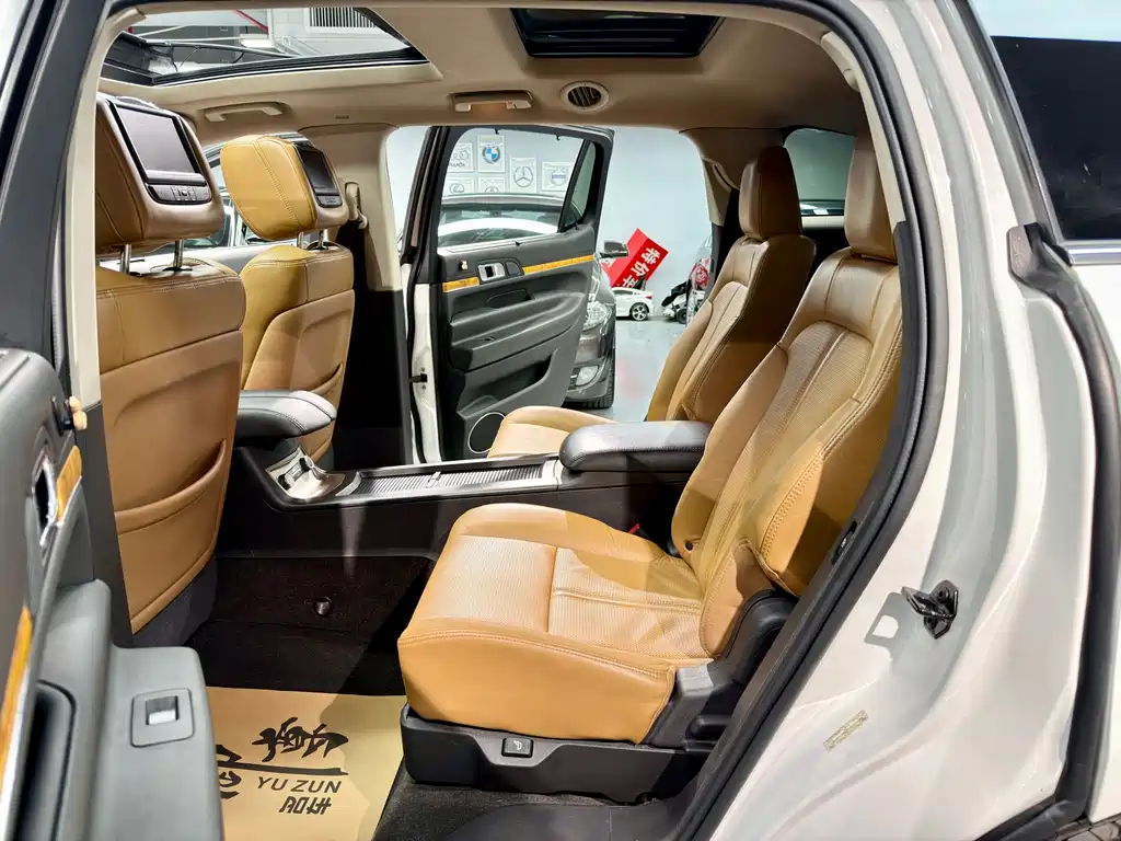Lincoln MKT 2011 — фото 10