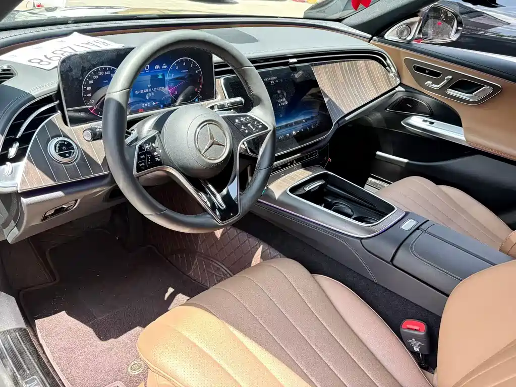 Mercedes-Benz E-Class 2025 — фото 17