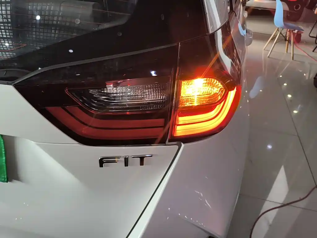 Honda Fit 2023 — фото 8