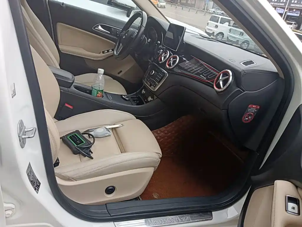 Mercedes-Benz GLA 2017 — фото 25
