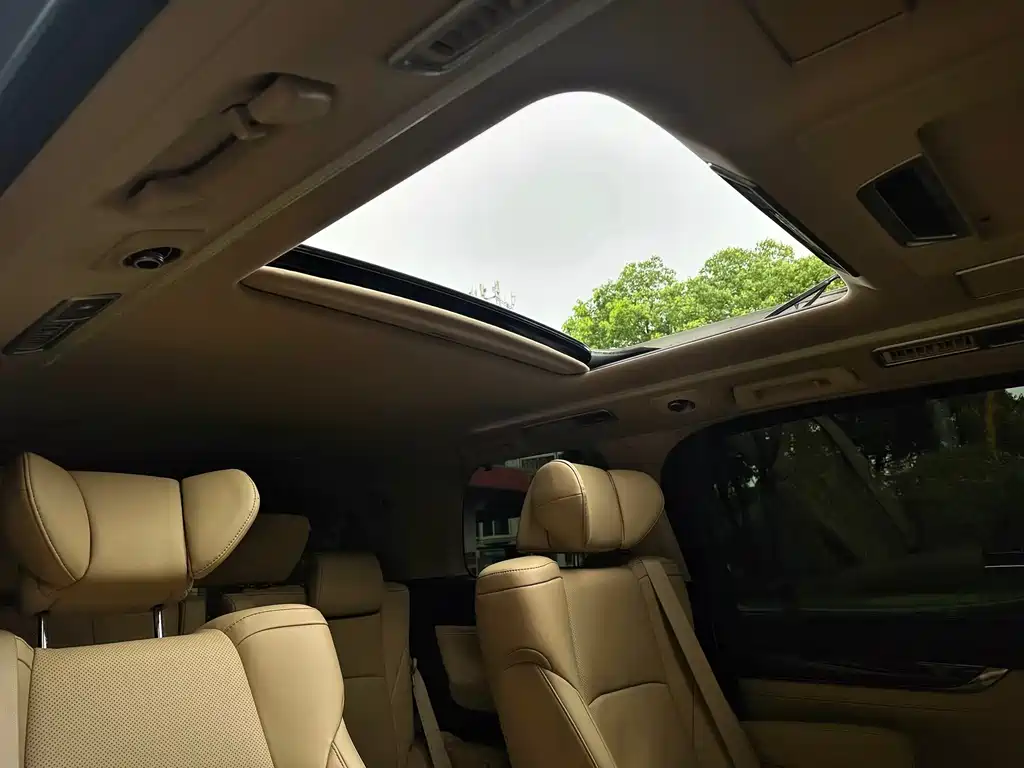 Toyota Vellfire 2023 — фото 19