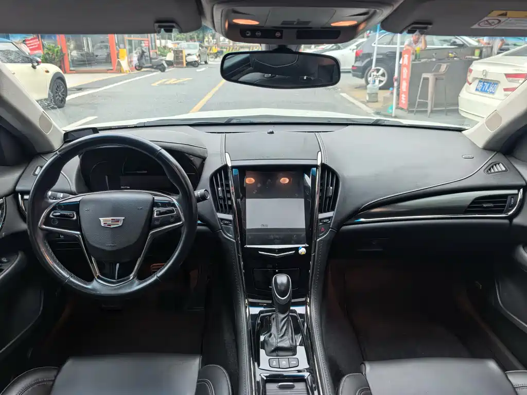 Cadillac ATS-L 2018 — фото 15