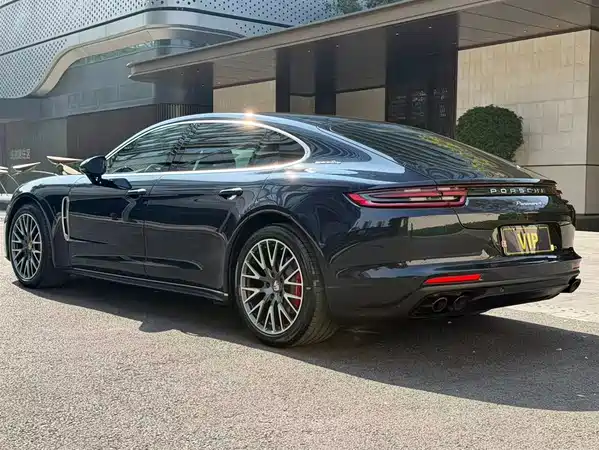 Porsche Panamera 2019