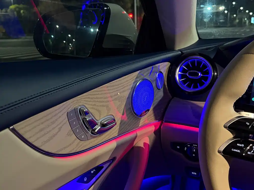 Mercedes-Benz E-Class 2023 — фото 17