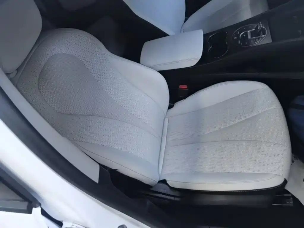 BYD Seal 05 DM-i 2025 — фото 25
