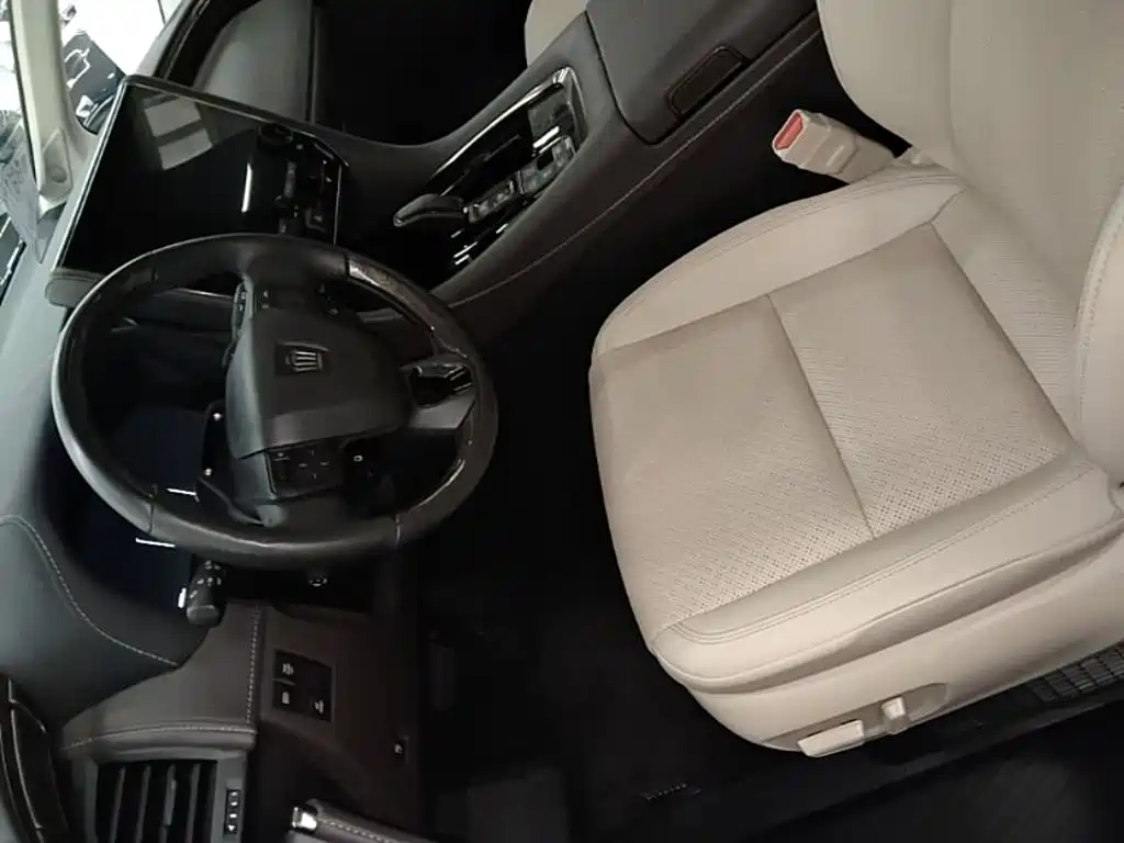 Toyota Vellfire 2023 — фото 15