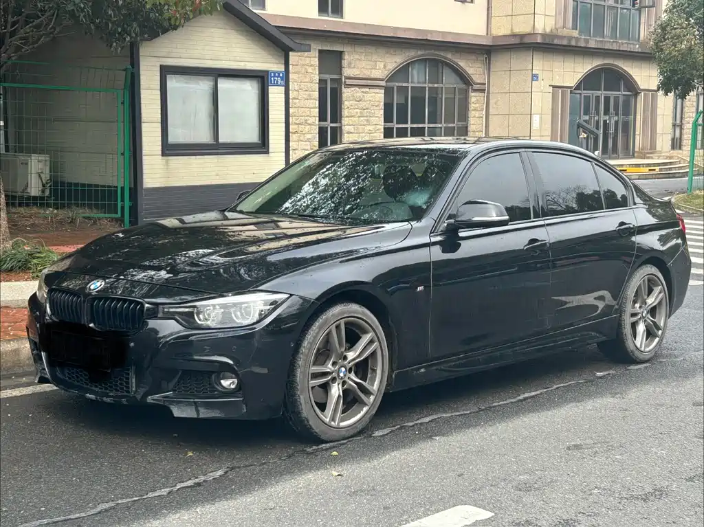 BMW 3 Series 2019 — фото 1