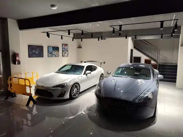 Aston Martin Rapide 2012