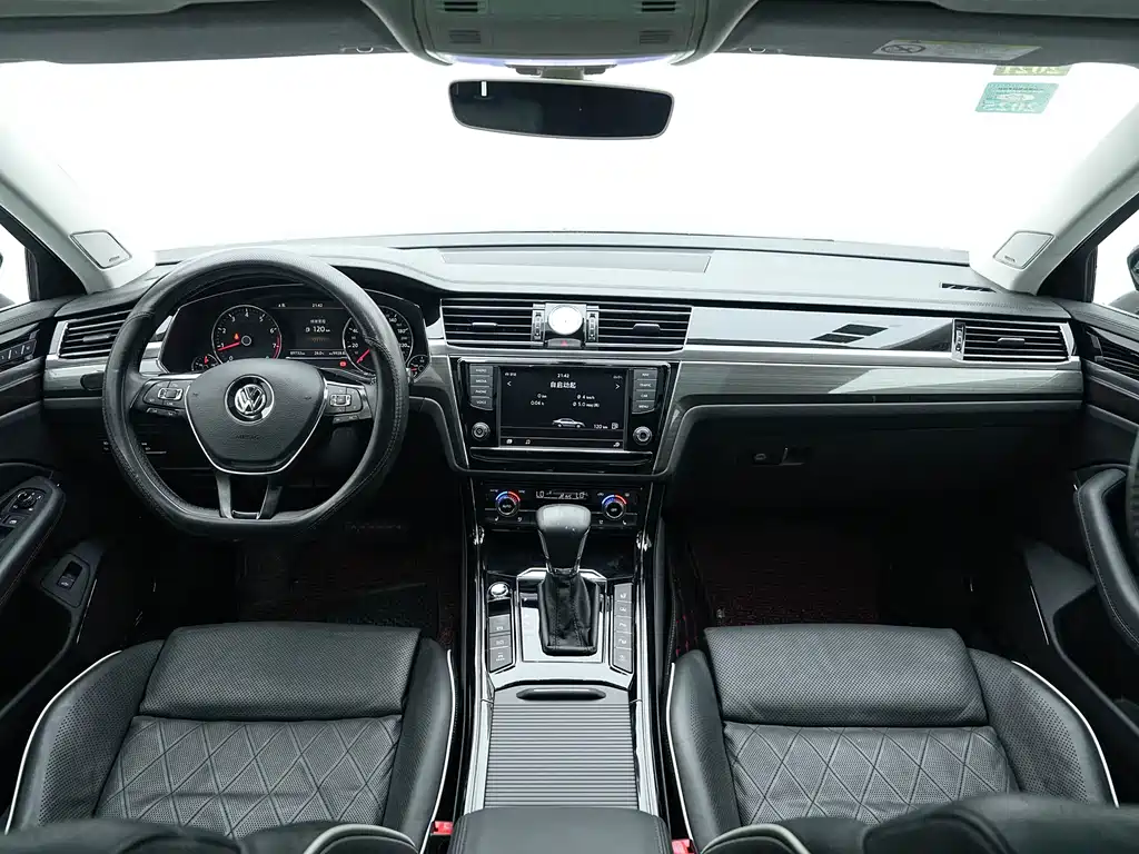 Volkswagen Phideon 2017 — фото 27