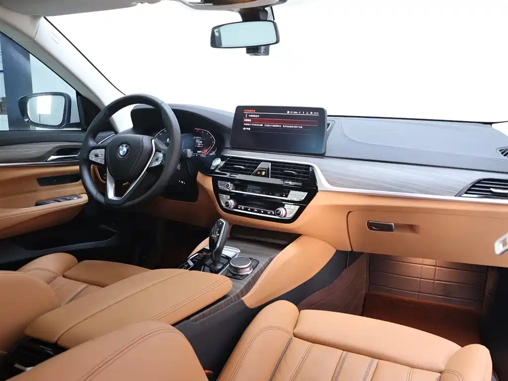 BMW 6 Series GT 2023 — фото 19