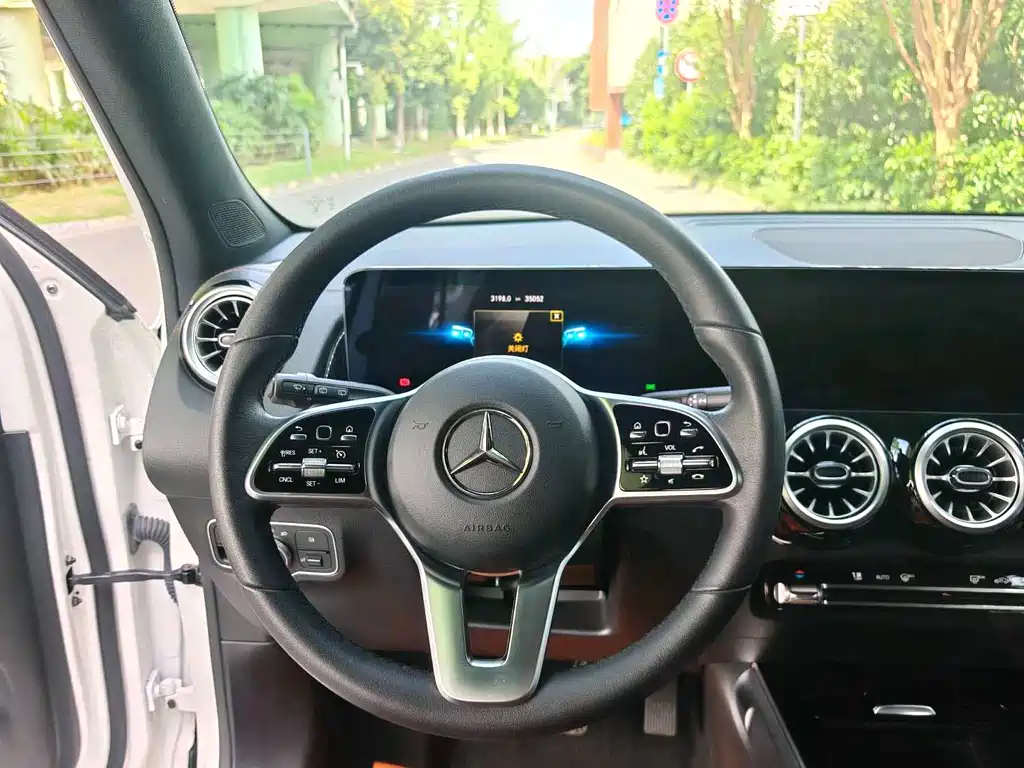 Mercedes-Benz GLB 2022 — фото 6