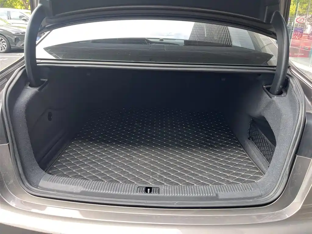 Audi A6L 2017 — фото 14