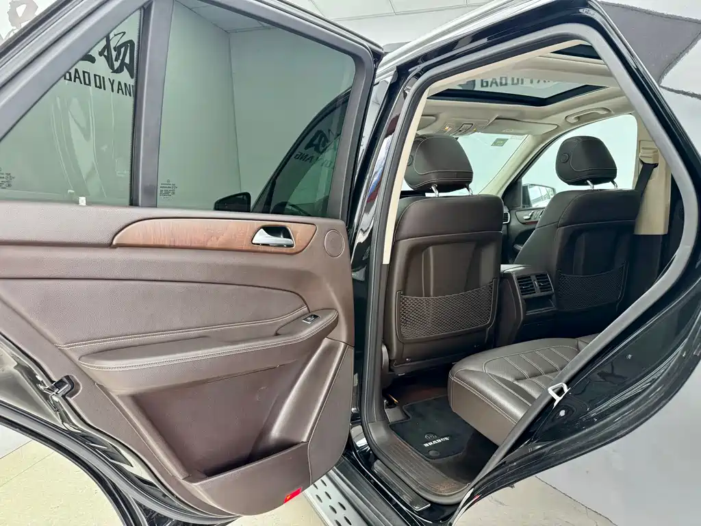 Mercedes-Benz GLE 2018 — фото 10