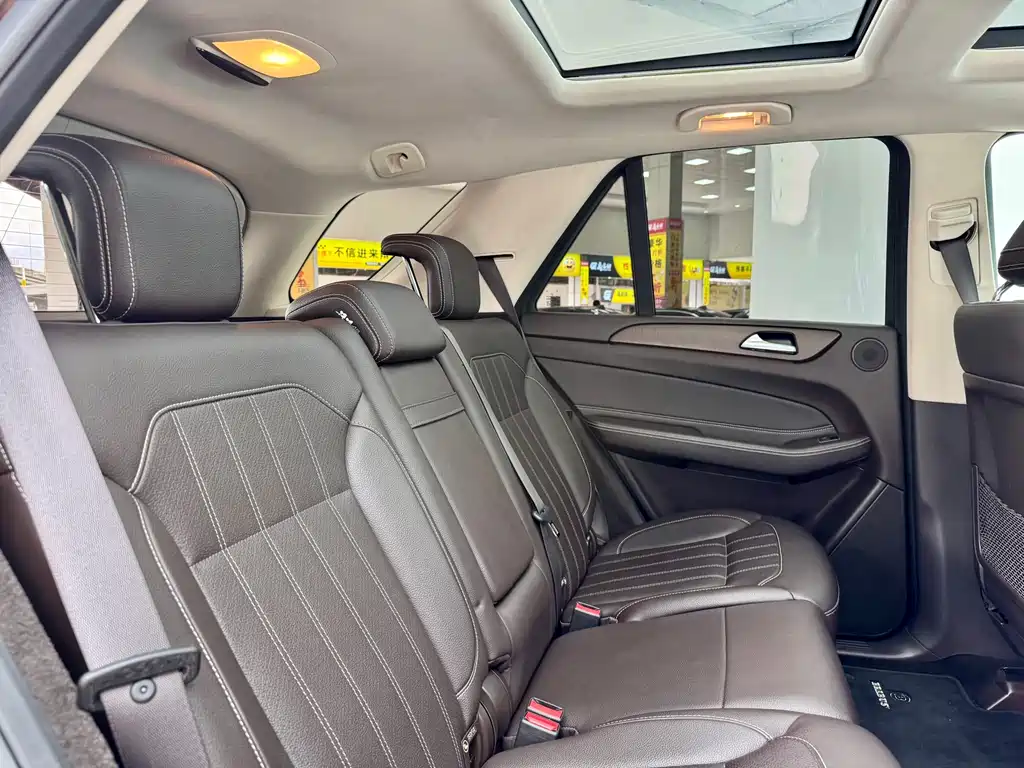 Mercedes-Benz GLE 2018 — фото 12
