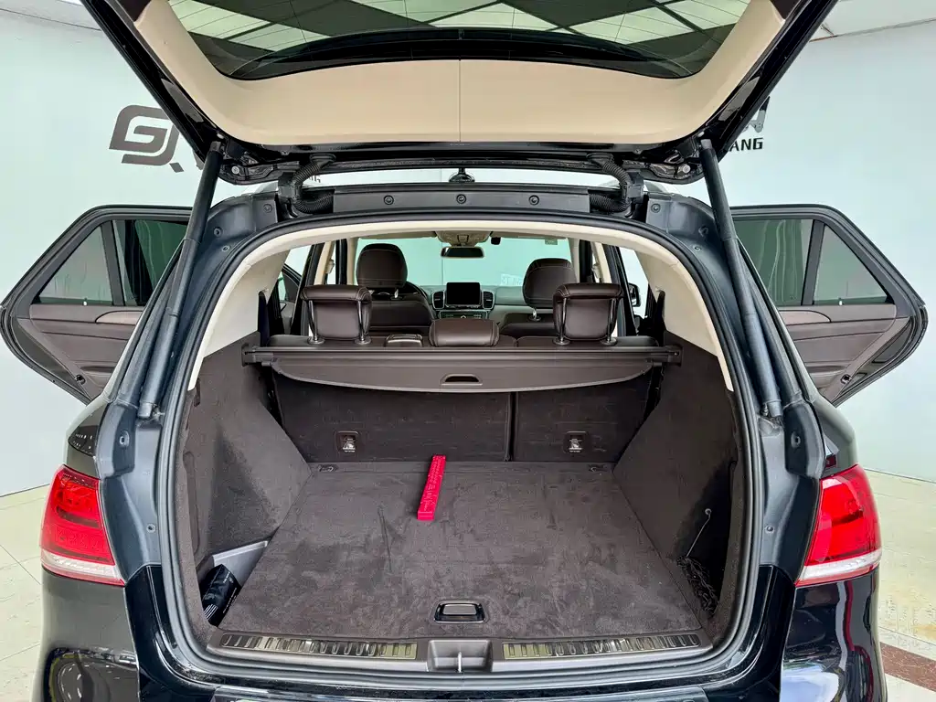 Mercedes-Benz GLE 2018 — фото 22