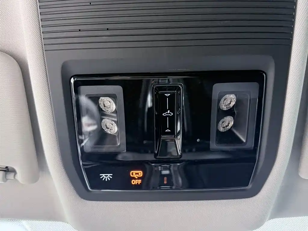 Skoda Octavia 2024 — фото 14