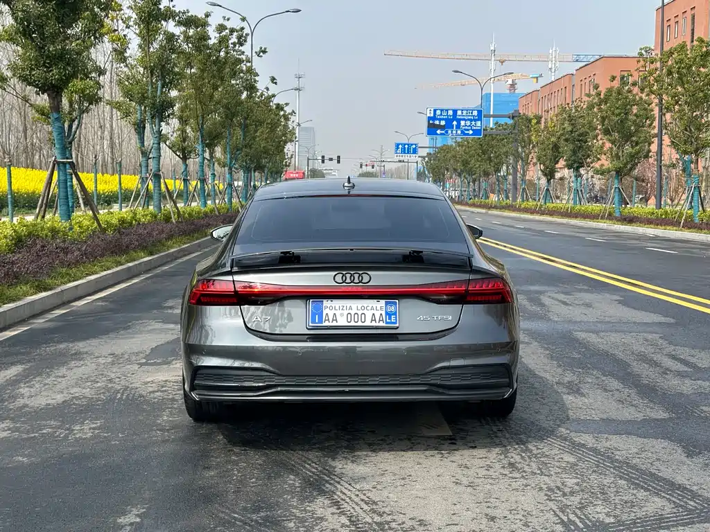 Audi A7 2023 — фото 9