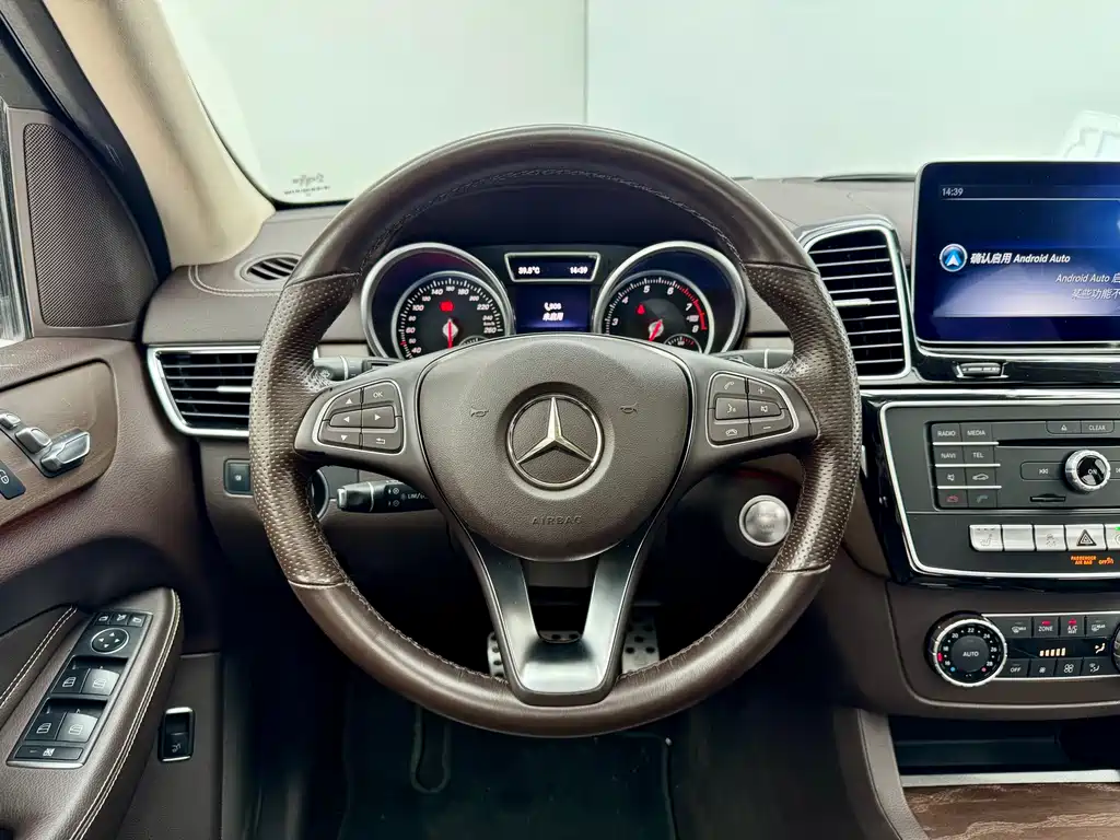 Mercedes-Benz GLE 2018 — фото 16