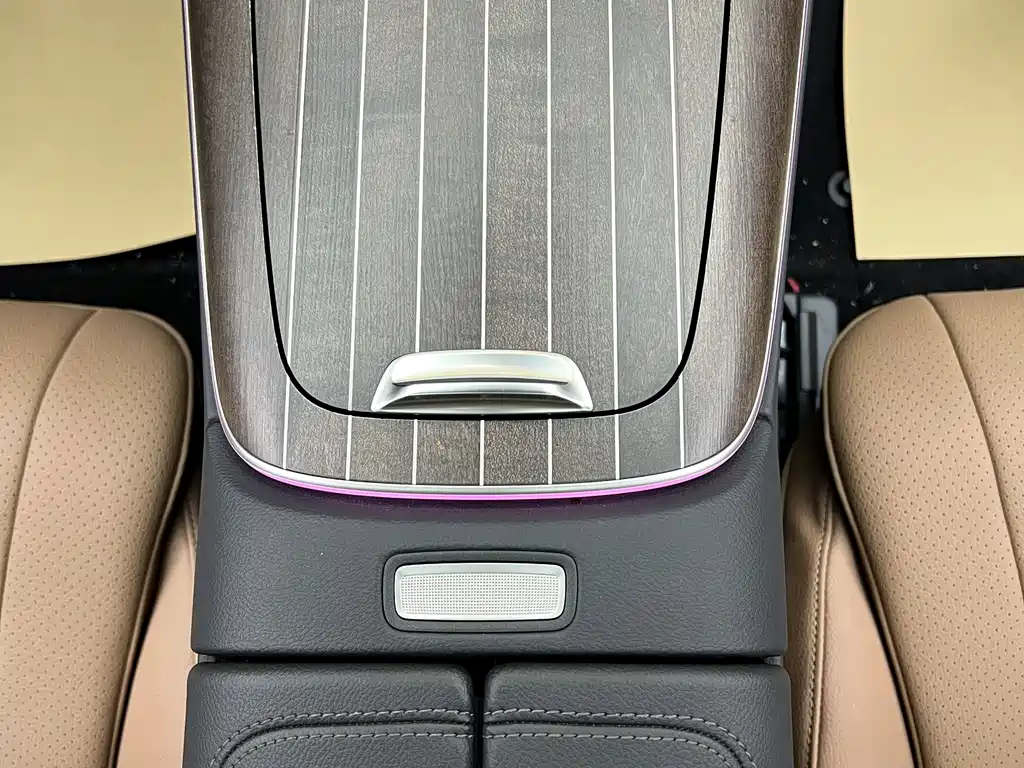 Mercedes-Benz E-Class 2024 — фото 23