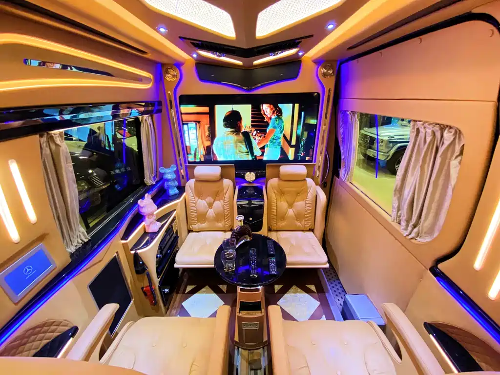 Mercedes-Benz Sprinter 2019 — фото 24