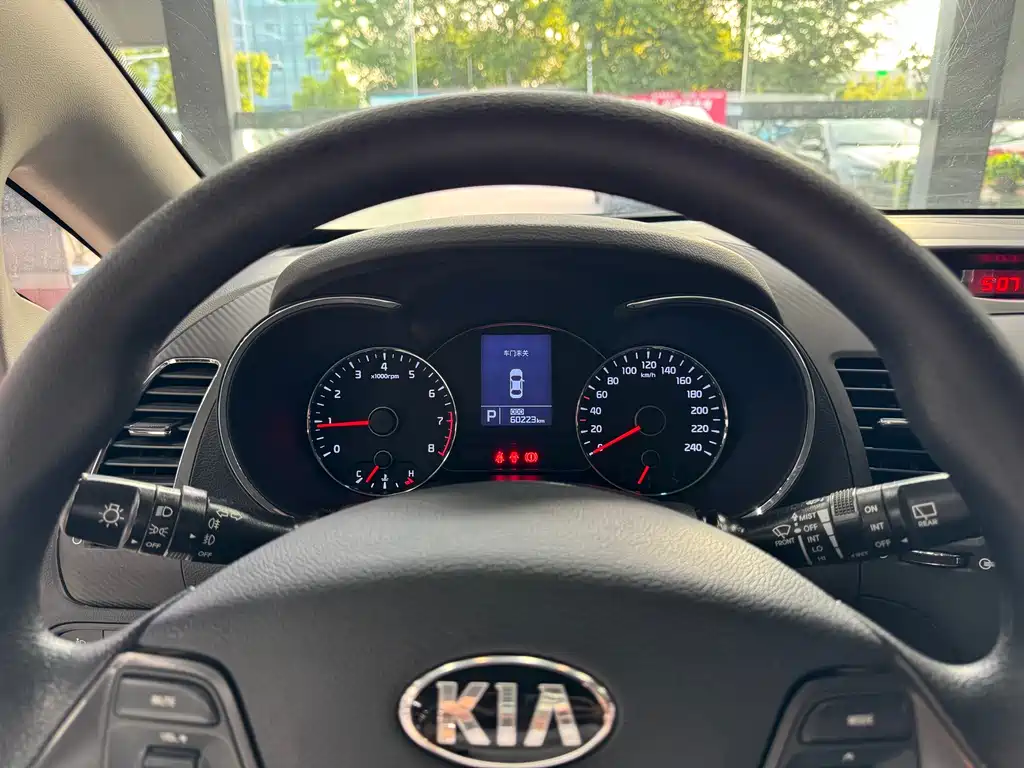Kia K3S 2015 — фото 11