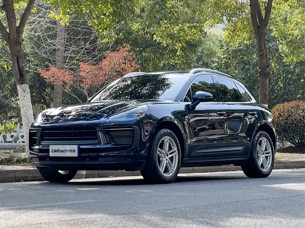 Porsche Macan 2022 — фото 1