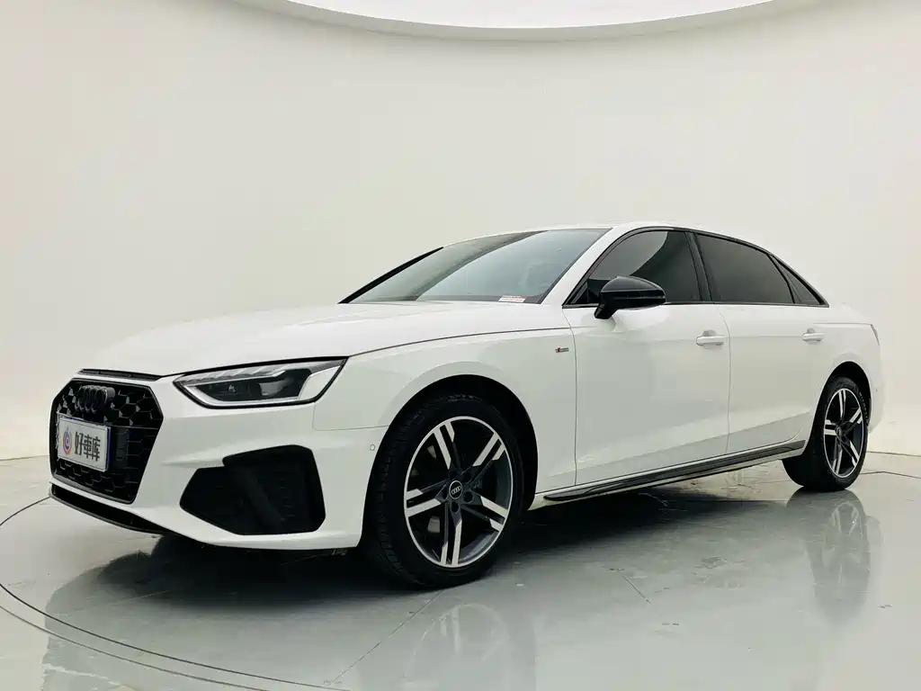Audi A4L 2023 — фото 1