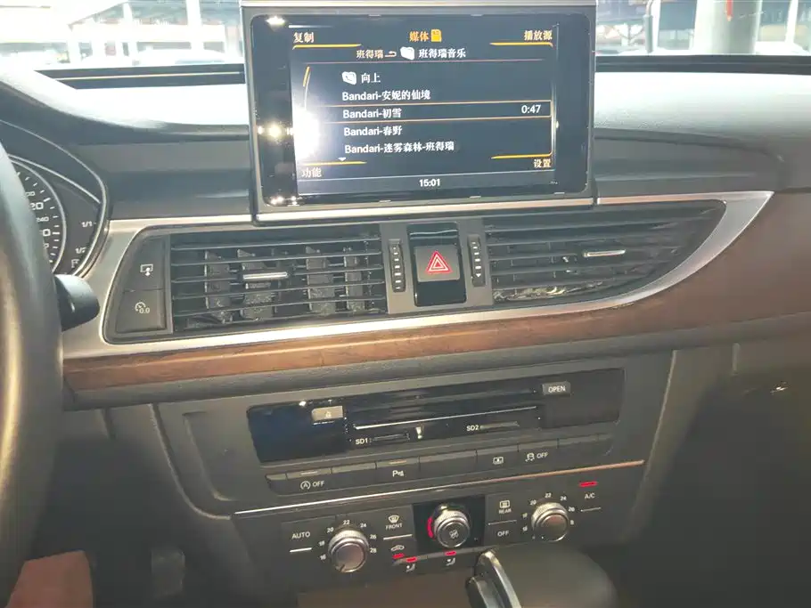 Audi A6L 2015 — фото 13