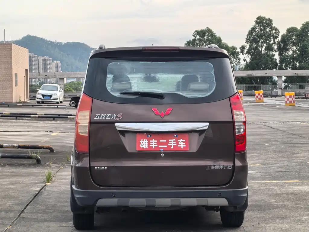 Wuling Hongguang 2014 — фото 14