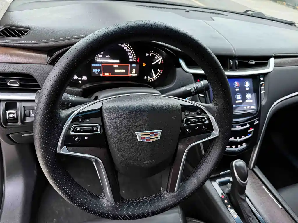 Cadillac XTS 2018 — фото 9