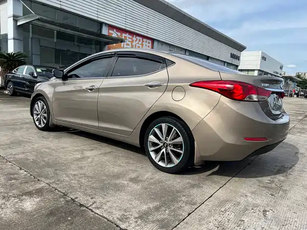 Hyundai Elantra Langdong 2015