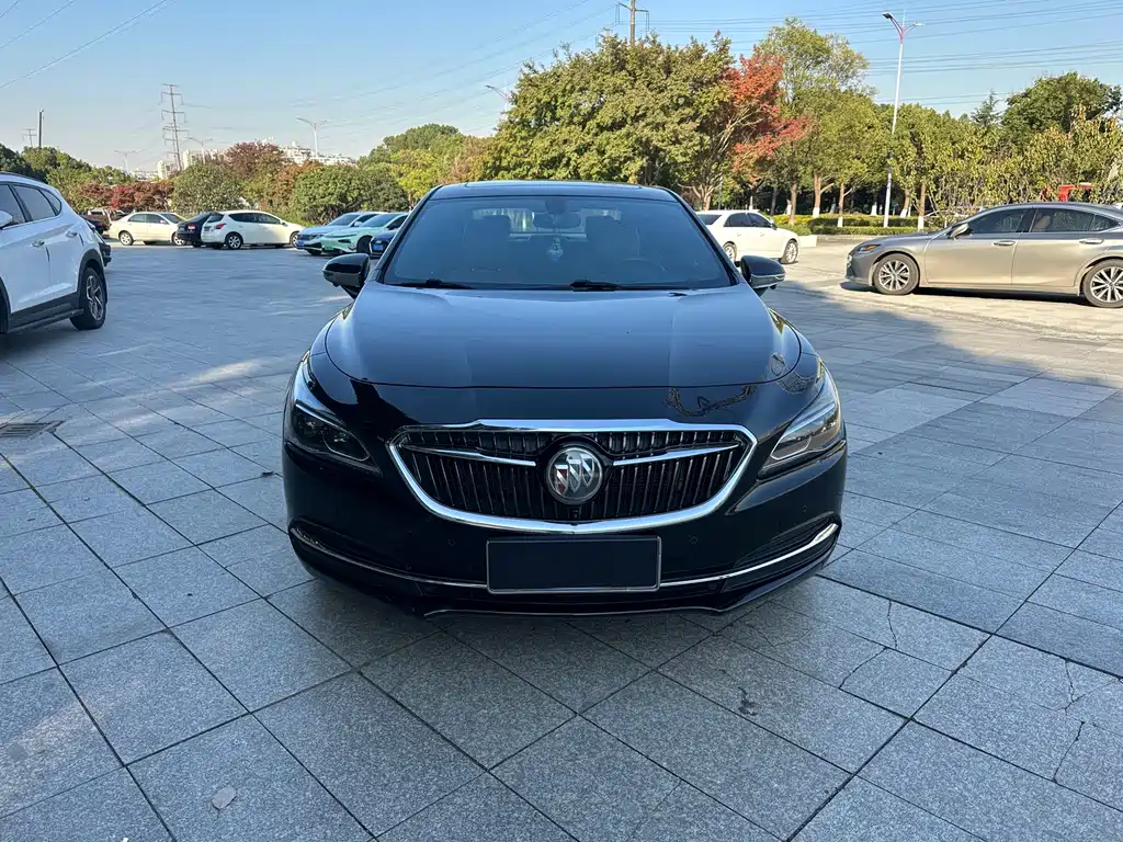 Buick LaCrosse 2018 — фото 2