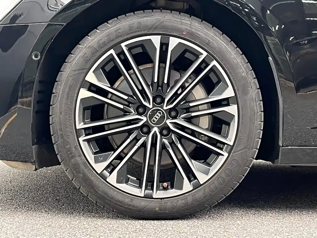 Audi A6L 2023 — фото 17