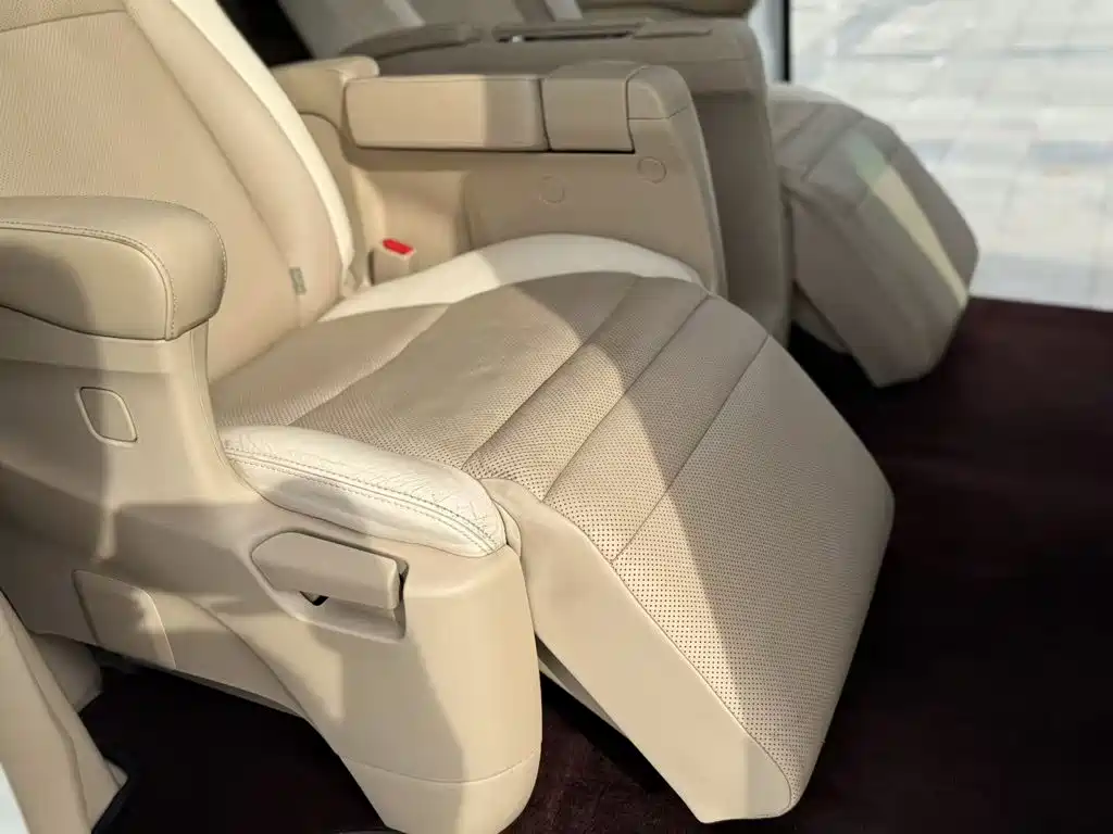 Toyota Alphard 2014 — фото 15