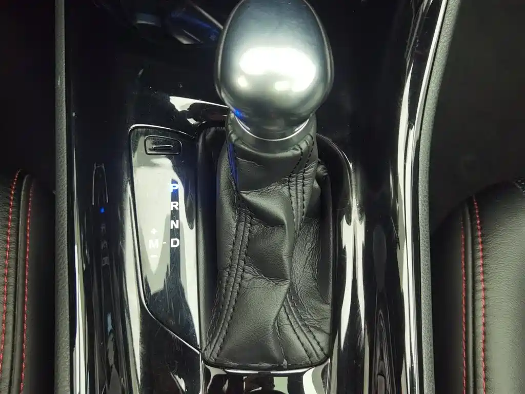 Toyota C-HR 2019 — фото 13