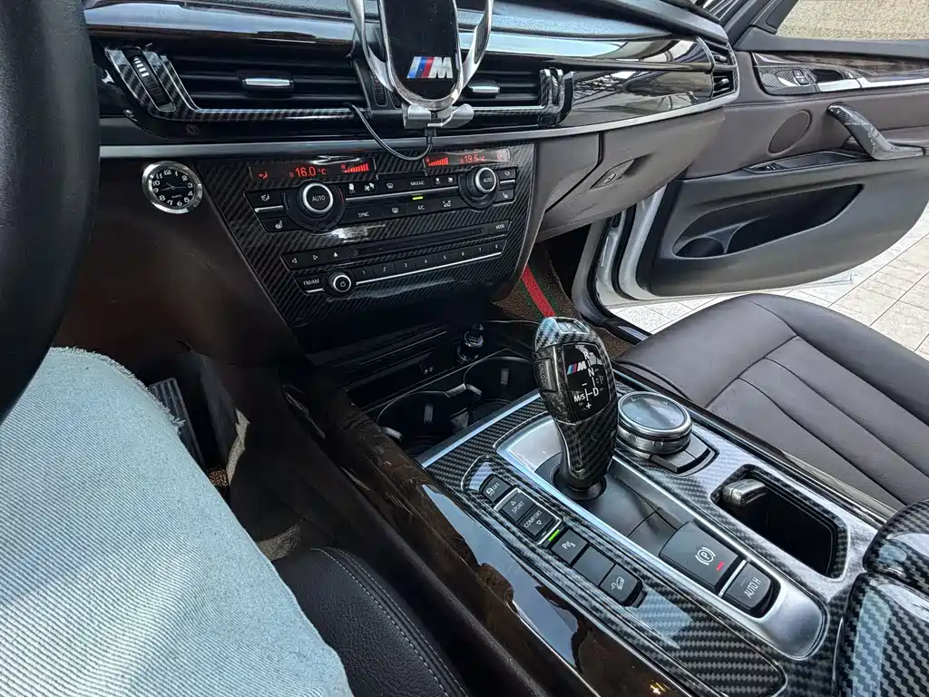 BMW X5 2015 — фото 23