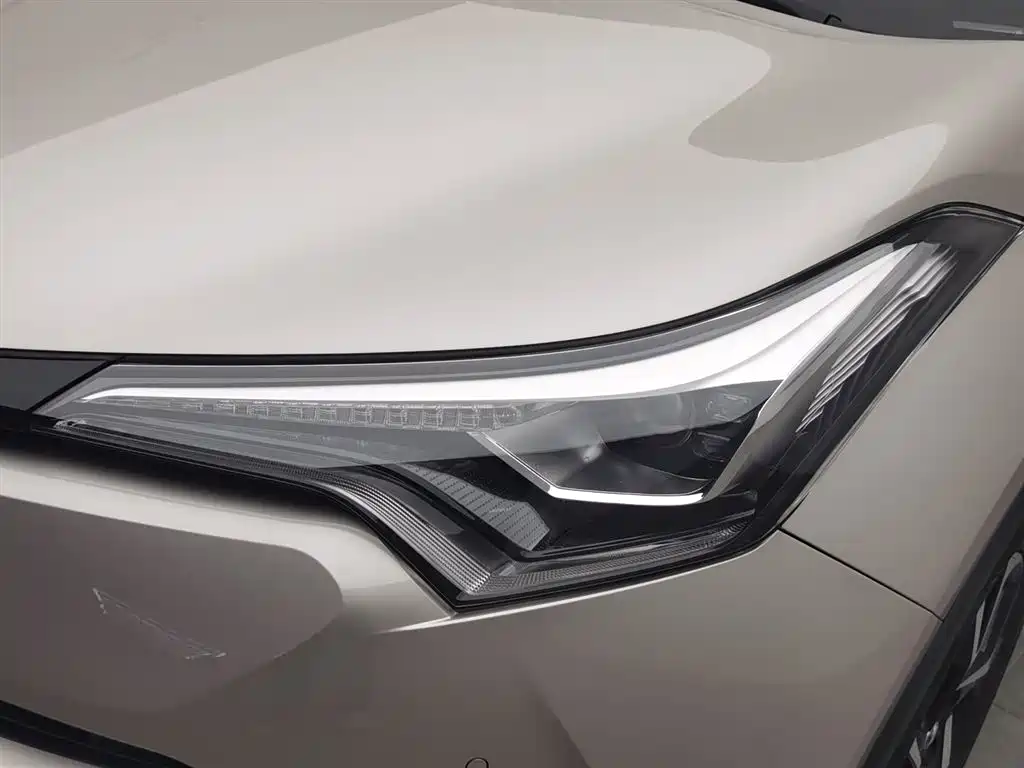 Toyota C-HR 2019 — фото 7