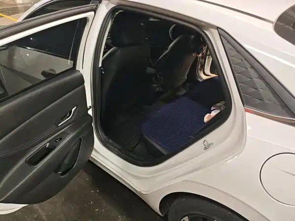 Hyundai Elantra 2024