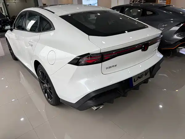 Changan UNI-V 2025