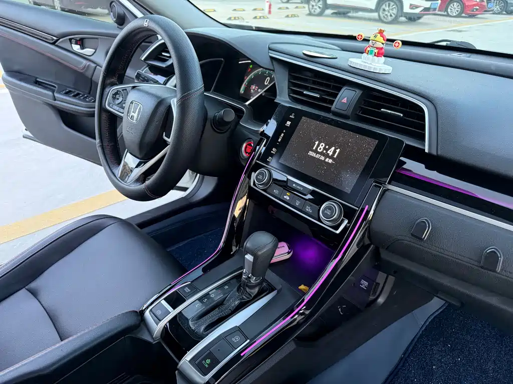 Honda Civic 2017 — фото 11