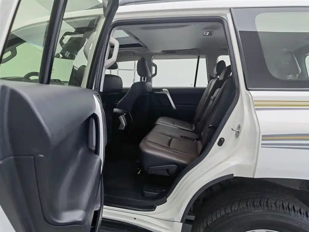 Toyota Prado 2019 — фото 15