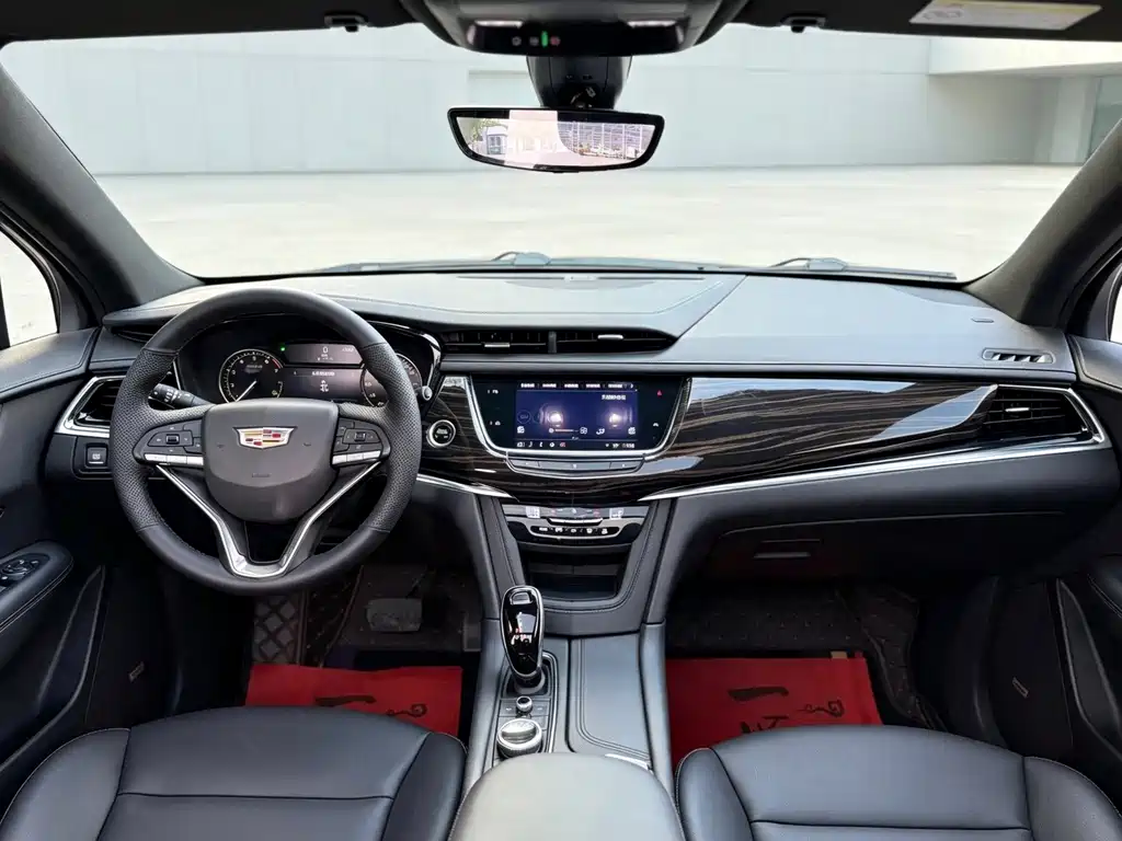 Cadillac XT6 2020 — фото 12
