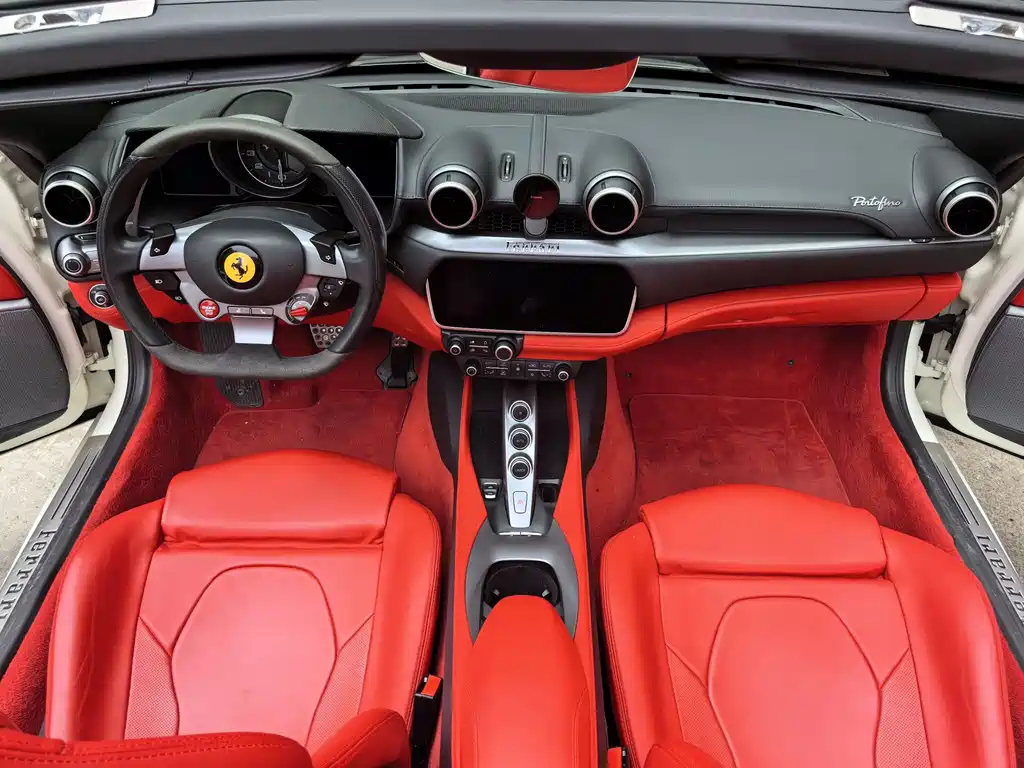 Ferrari Portofino 2019 — фото 17