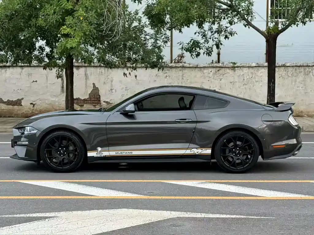 Ford Mustang 2018 — фото 6