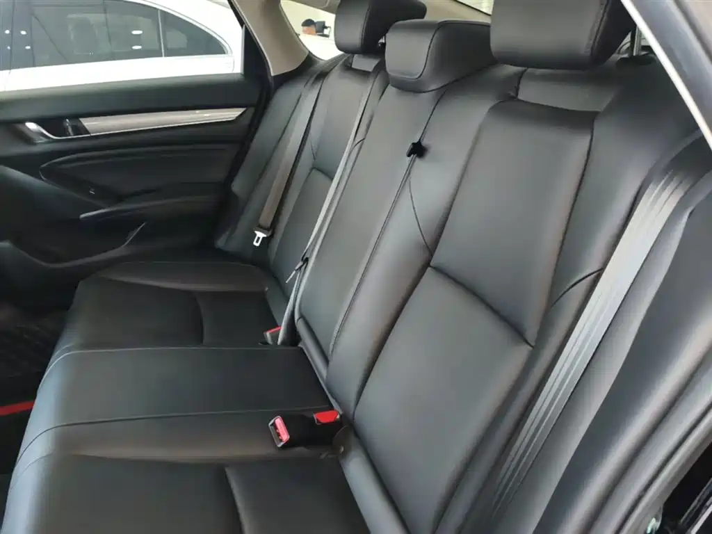 Honda Accord 2021 — фото 17