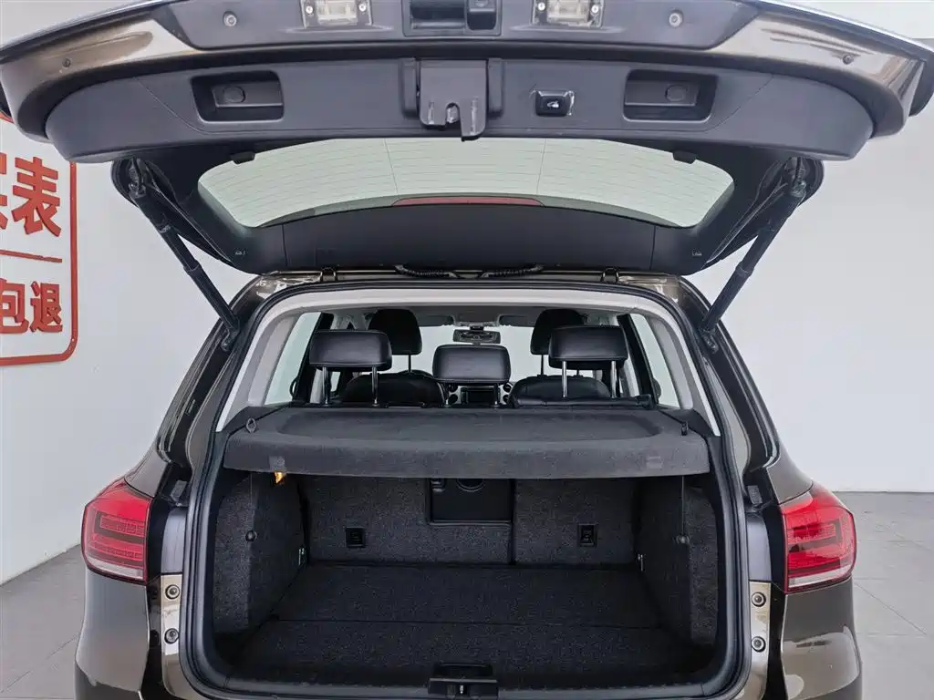 Volkswagen Tiguan 2016 — фото 16