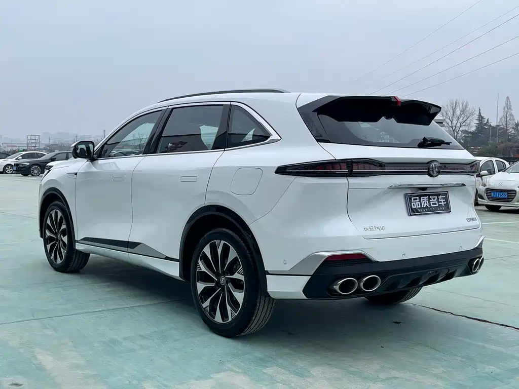 Changan CS75 PLUS 2025 — фото 17
