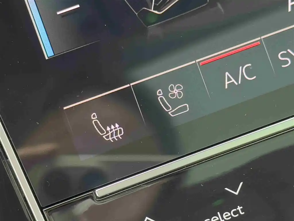 Audi Q7 2023 — фото 14