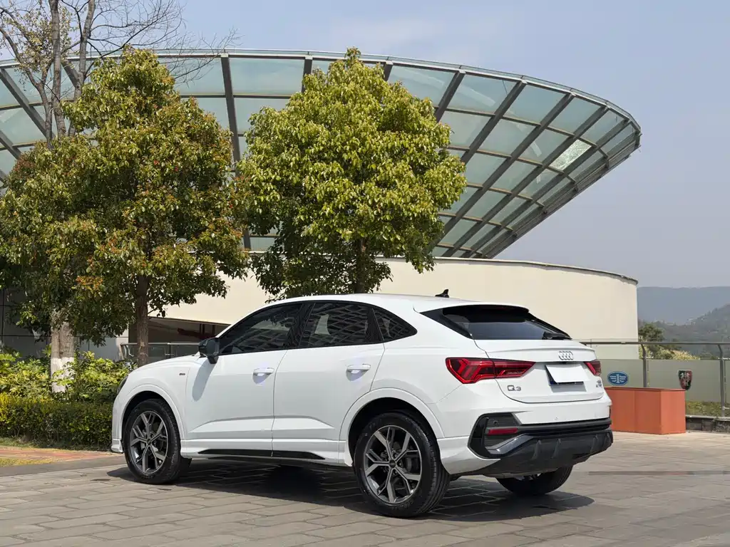 Audi Q3 Sportback 2022 — фото 9